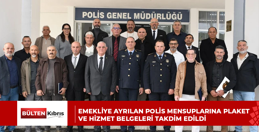 Emekliye ayrılan polis mensuplarına plaket ve hizmet belgeleri takdim edildi