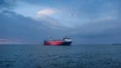 İRAN, HÜRMÜZ BOĞAZI’NDA 2 ABD GEMİSİ, 8 TANKER VE 10 FARKLI GEMİYİ HEDEF ALDIĞINI DUYURDU